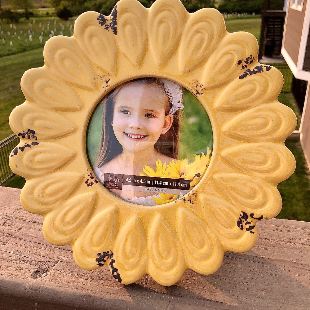 Yellow Flower Ceramic picture frame---brand new!